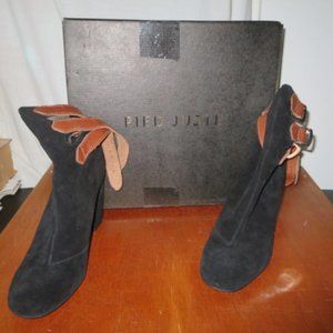 Pied Juste Black Suede Ankle Boots 10M EUC